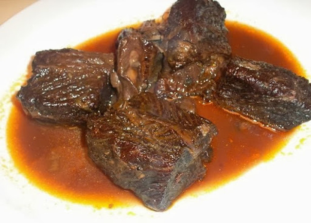 Braised Beef Short Ribs with Red Wine Sauce