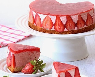 Strawberry  Mousse Cake