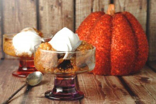 Slow Cooker Pumpkin Cobbler ~ #ChristmasWeek Day 6 with a #CakeBossBaking #Giveaway!