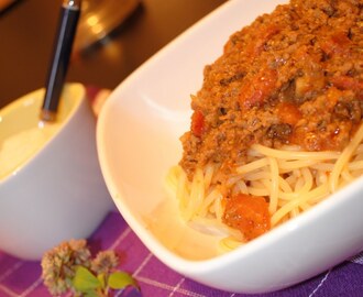 *8* - Spaghetti mit 3 Stunden - Bolognese / Spaghetti con ragu alla bolognese