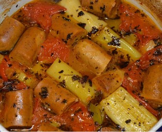 Leek, tomato and sausage bake