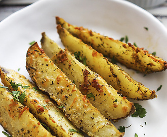 Parmesan & Garlic Roasted Potato Wedges