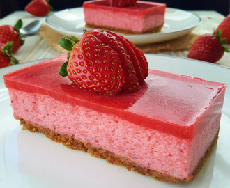 Vegan Strawberry Mousse Cake