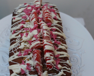Strawberry Loaf Cake with White Chocolate Drizzle