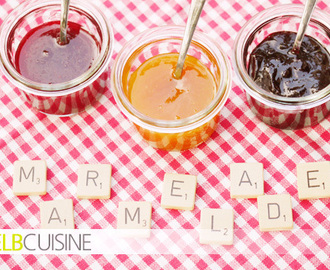 Den Sommer einfach einpacken in dreierlei Marmelade: Kirsch, Heidelbeer und Aprikose, lecker verfeinert!