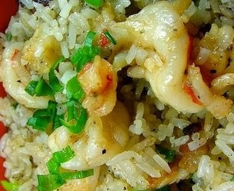 Arroz al Ajillo (Garlic Rice With Shrimp)
