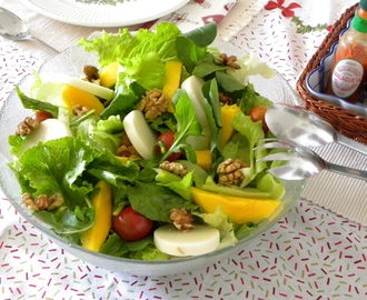 Salada Verde, Manga, Palmito, Tomates Cereja e Nozes