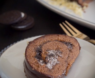 Chocolate Cake Roll con Crema de Oreo