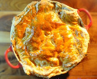 Rustic Chicken, Mushroom and Leek Pie