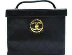 Chanel - Handväskor - Svart...