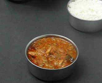 Chicken Vendakkaai Puli Kuzhambu | Tangy Chicken Okra Curry