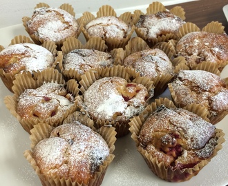 Easy raspberry and white chocolate muffins