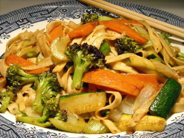 Carb-Friendly Vegetable Lo Mein