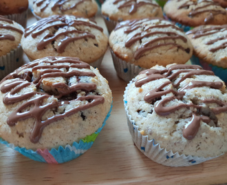 Muffins mit Nüssen und Schokolade