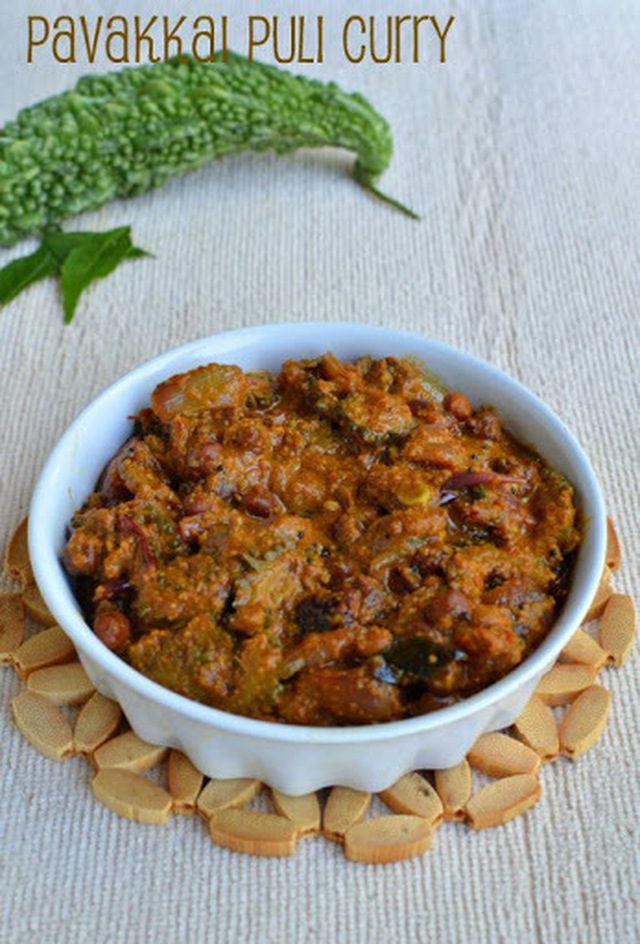 Paavakkai Puli Curry/Bitter gourd in tamarind sauce