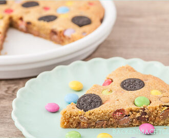 Cookie Pie: Bunter Kuchen mit Süßigkeiten