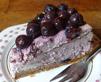 Cakes & Bakes: Lemon & blueberry cheesecake