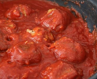 Simples boulettes de viande à la sauce tomate