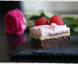 Brownie cheesecake with fresh raspberry cream topping