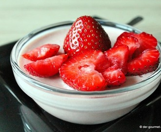Gefrorenes Erdbeeren Mousse