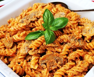 10 Minute Mushroom Pasta – a fab vegetarian family meal!