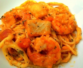 Spaghetti al mare (macarrão com molho de frutos do mar)