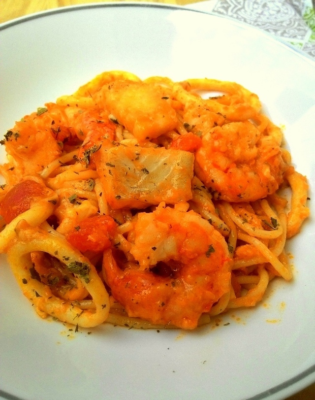 Spaghetti al mare (macarrão com molho de frutos do mar)