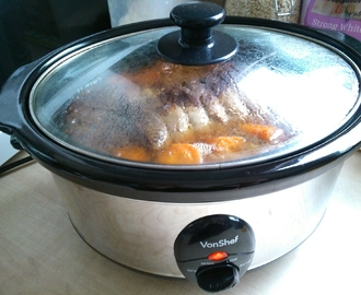 Vonshef slow cooker review/giveaway!