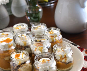 Individual Pumpkin Pies in Baby Food Jars