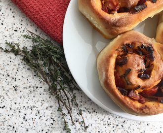 Chorizo, Onion & Roast Tomato Tear and Share Bread
