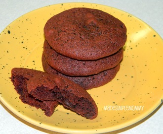 Red Velvet Chocolate Chip Cookies