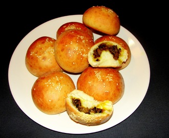 Curry Filled Sweet buns