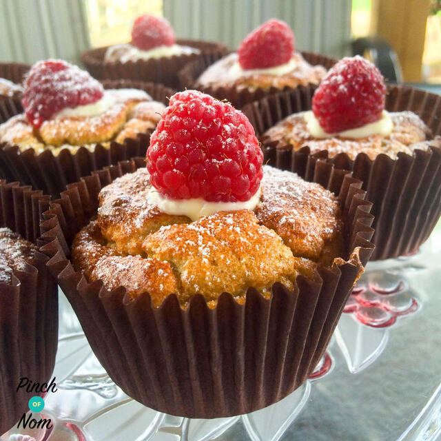 1 Syn Raspberry and White Chocolate Muffins | Slimming World