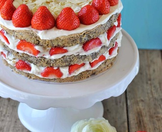 Mohn Erdbeer Törtchen  - Poppy Strawberry Cake