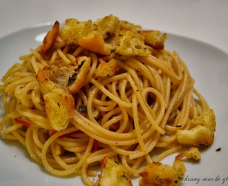 Spaghetti mit Sardellen, Chili und kross gebratenem Brot nach Jamie Oliver