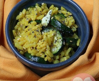 Riso alla curcuma, zucchine e feta – Turmeric rice with courgettes and feta