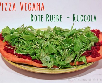 Pizza Vegana mit roten Rüben (Rote Bete) und Ruccola #vegan