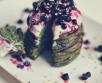 Green superfood pancakes
