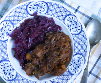 Recipe: Slow cooker beef stew and braised red cabbage