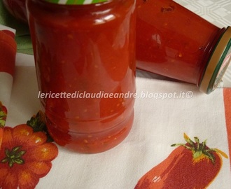 Salsa di pomodoro veloce fatta in casa