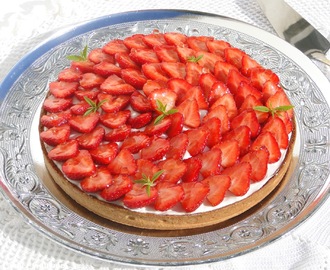 Un vent de fraicheur estival souffle sur le blog avec cette tarte aux fraises, verveine et mascarpone (Fou de pâtisserie # 11)