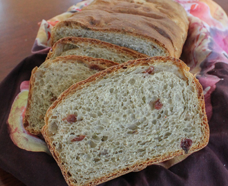 Stuffing Bread with Dried Cranberries