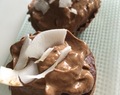 Magiska proteinmuffins med chokladtopping