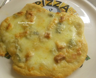 Pizza ai quattro formaggi - neljän juuston pizza