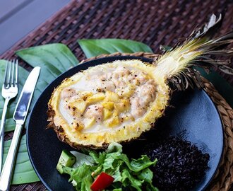 Hähnchen in Ananas grillen - Thailändisches Curry