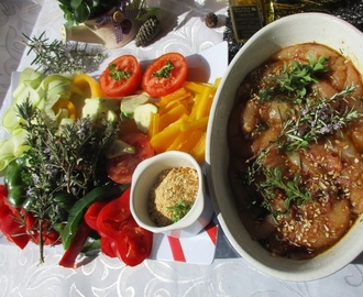 Aiguillettes de poulet, tomates à la provençale, farandole de légumes "cuisson PLANCHA"