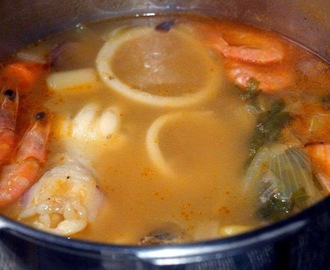 ¿Cómo preparar un caldo de pescado casero?