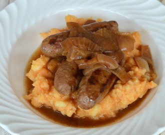 Slow Cooker Sausages in Onion Gravy