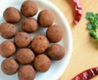 Vazhakkai Kola Urundai Recipe | Raw Banana Kofta | Vegan Meat Balls