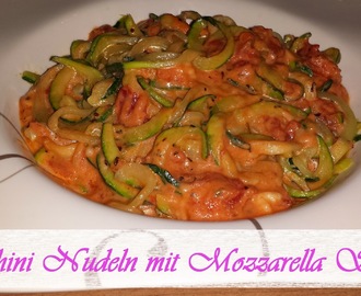 Zucchini Nudeln mit Mozzarella Soße